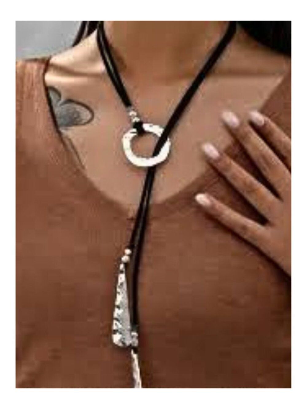 NWT Bohemian Minimalist Textured Long Teardrop Pendant Cord Necklace Silver-Tone